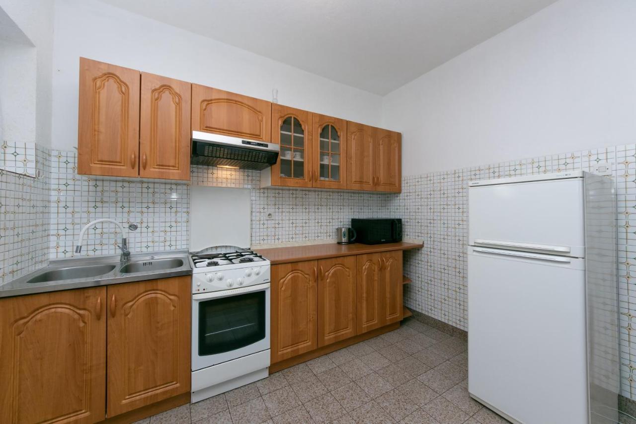 Apartments With A Parking Space Gradac, Makarska - 14708 Exterior foto